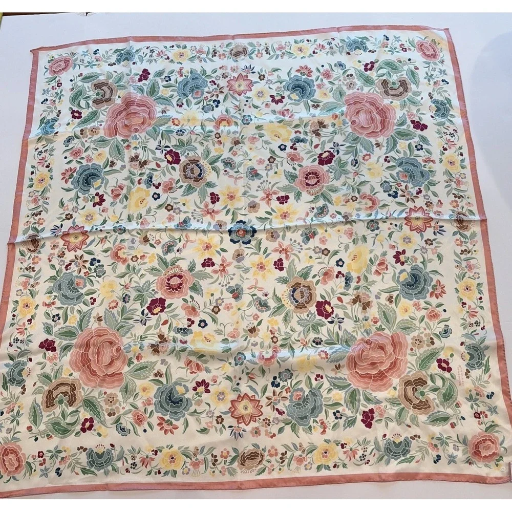 Vintage Smithsonian Institute Floral Silk Scarf 31